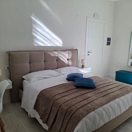 Mariam Royal Apartment & Rooms Reggio Calabria Exterior photo