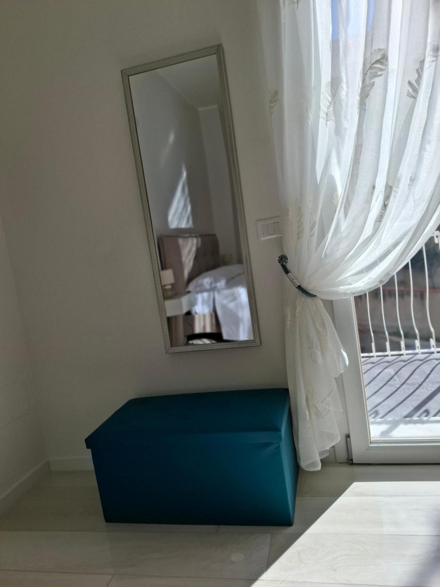 Mariam Royal Apartment & Rooms Reggio Calabria Exterior photo
