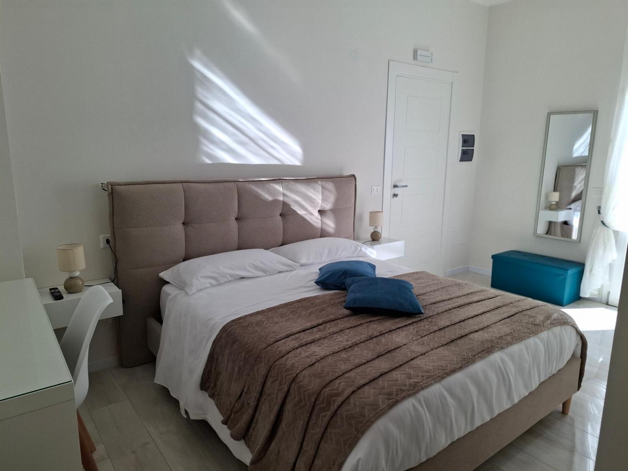Mariam Royal Apartment & Rooms Reggio Calabria Exterior photo