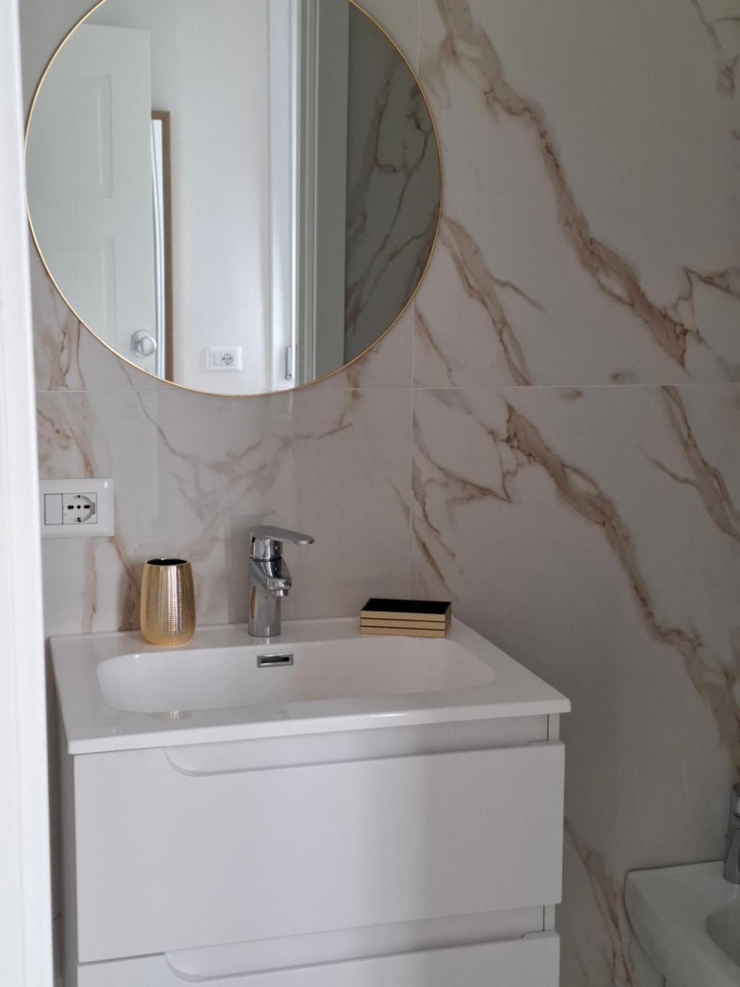 Mariam Royal Apartment & Rooms Reggio Calabria Exterior photo